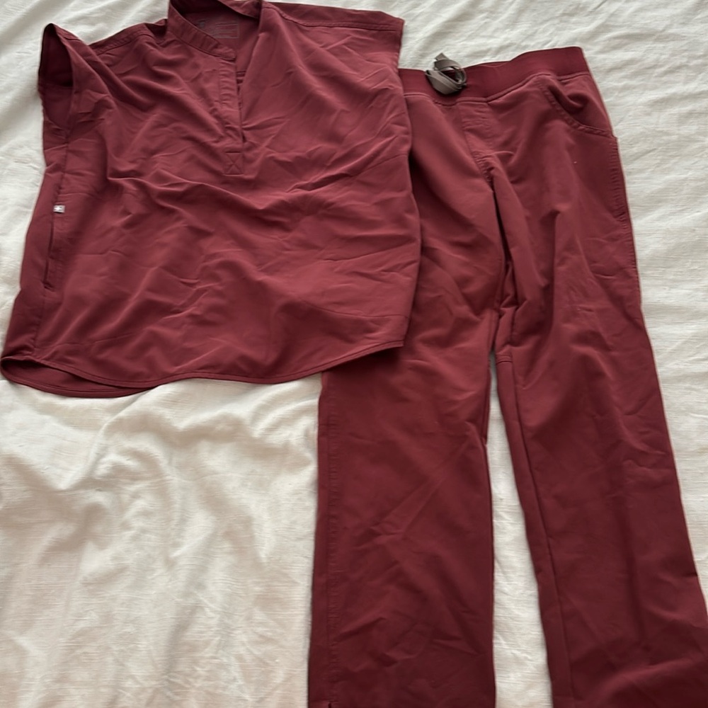 figs kade cargo and rafaela top crimson red XS and XS P